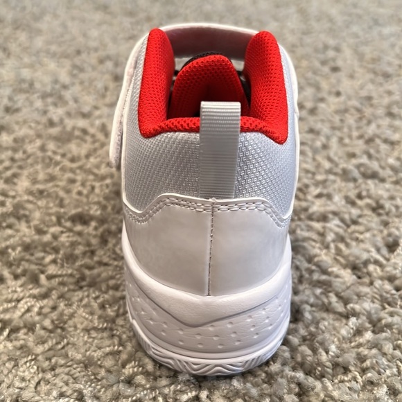Jordan Max Aura 3 GS  NEW Jordan Max Aura 3 (PS) Youth 1